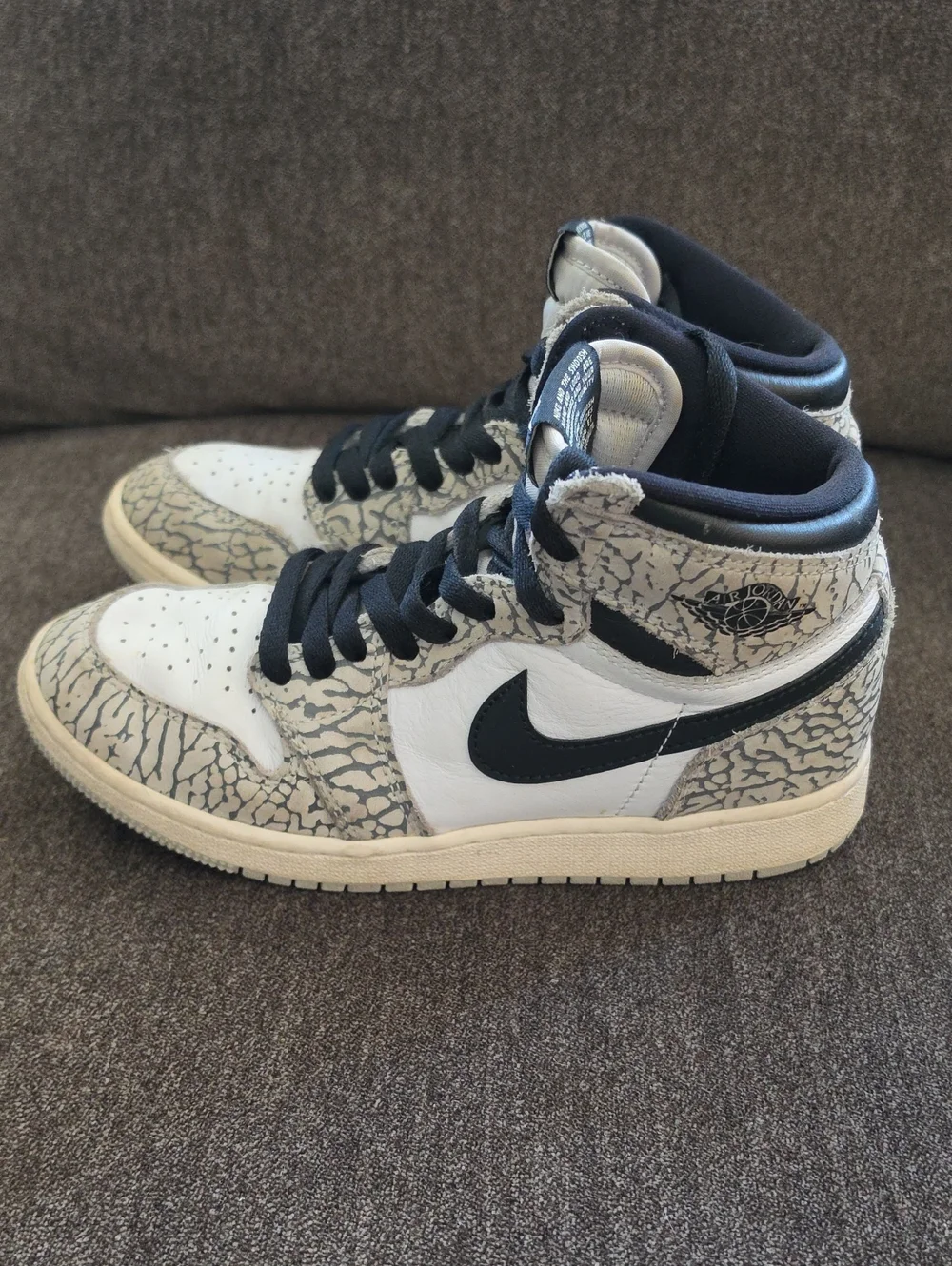 Nike Jordan 1 Retro High-Top Sneakers in White Cement